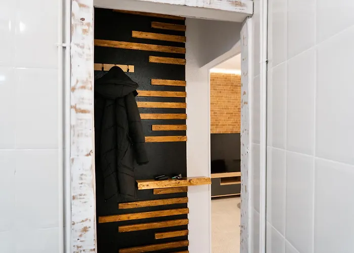 Moderno Piso Toledano 아파트 톨레도