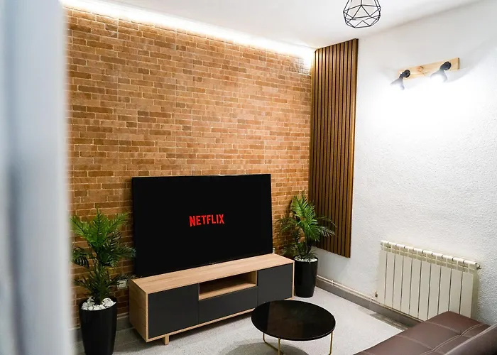 Moderno Piso Toledano 아파트 톨레도