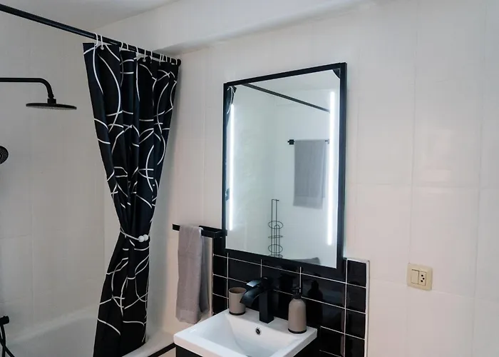 Moderno Piso Toledano * 톨레도