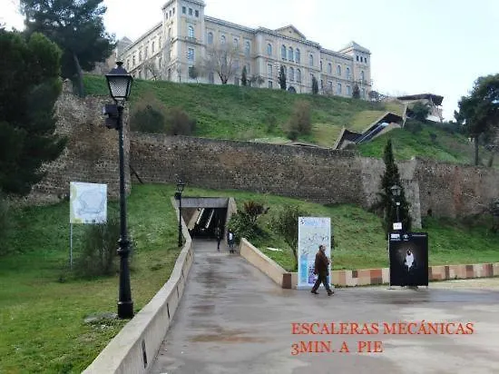 Moderno Piso Toledano *