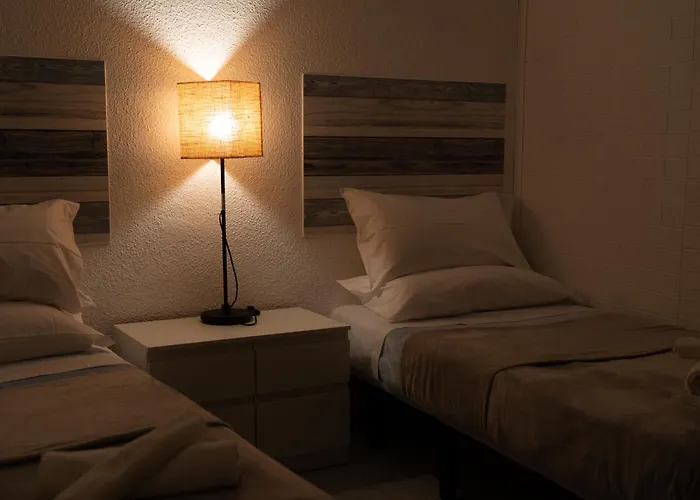 Moderno Piso Toledano 아파트 *